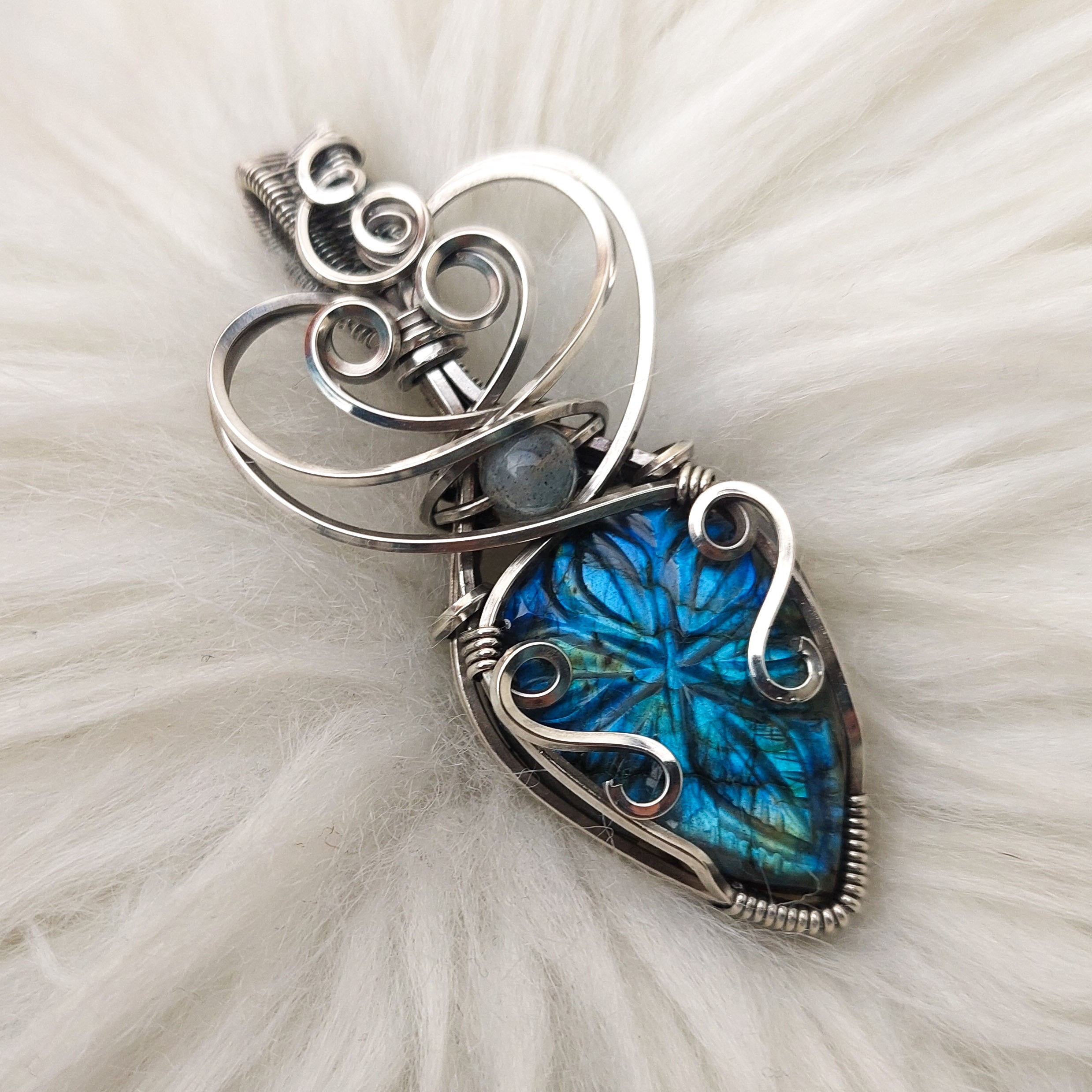 あ　GAGAN chaand labradrite silver925 Carved Labradorite Pendant | Sterling Silver Necklace