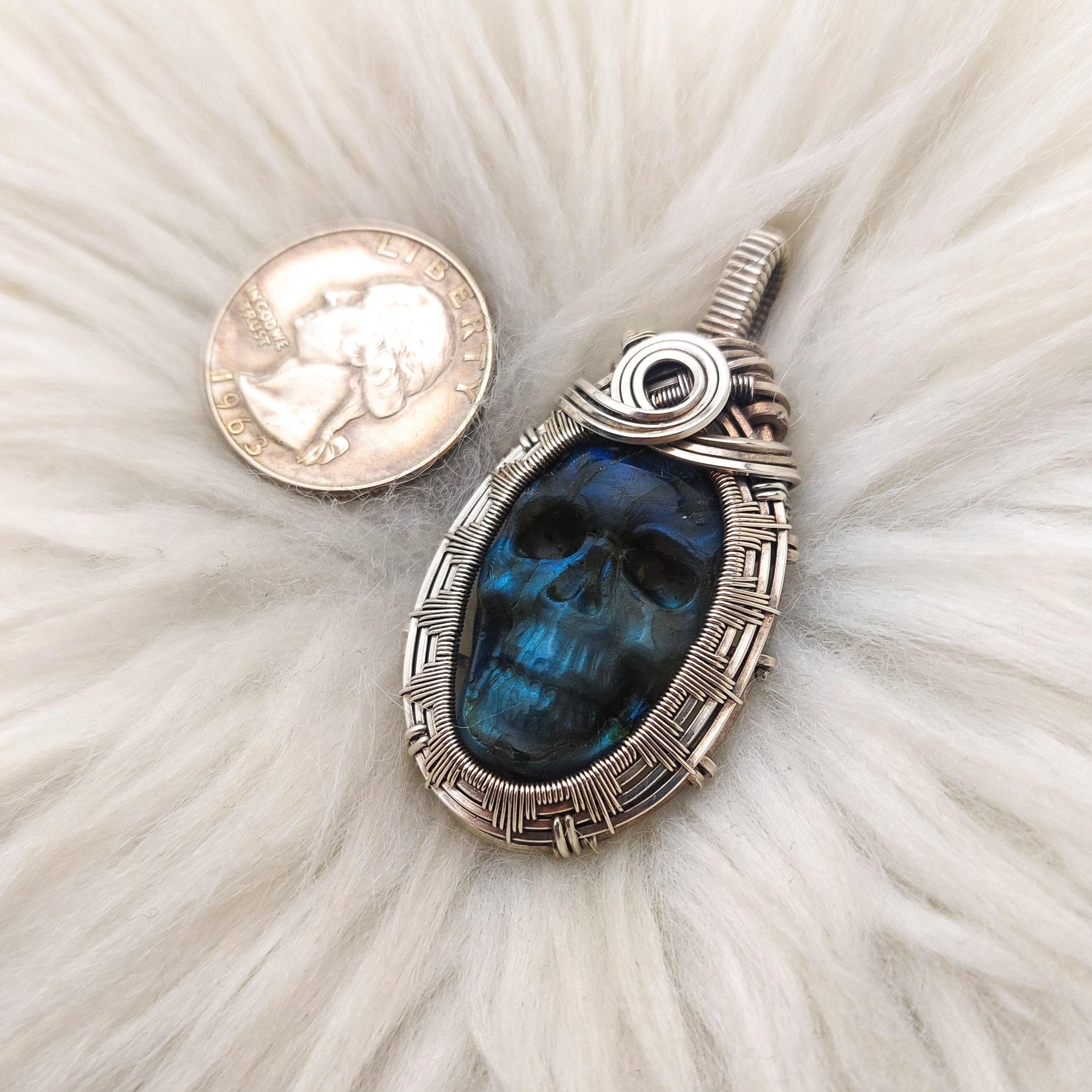 Skull pendant with a blue labradorite - Handmade hotsell C0442