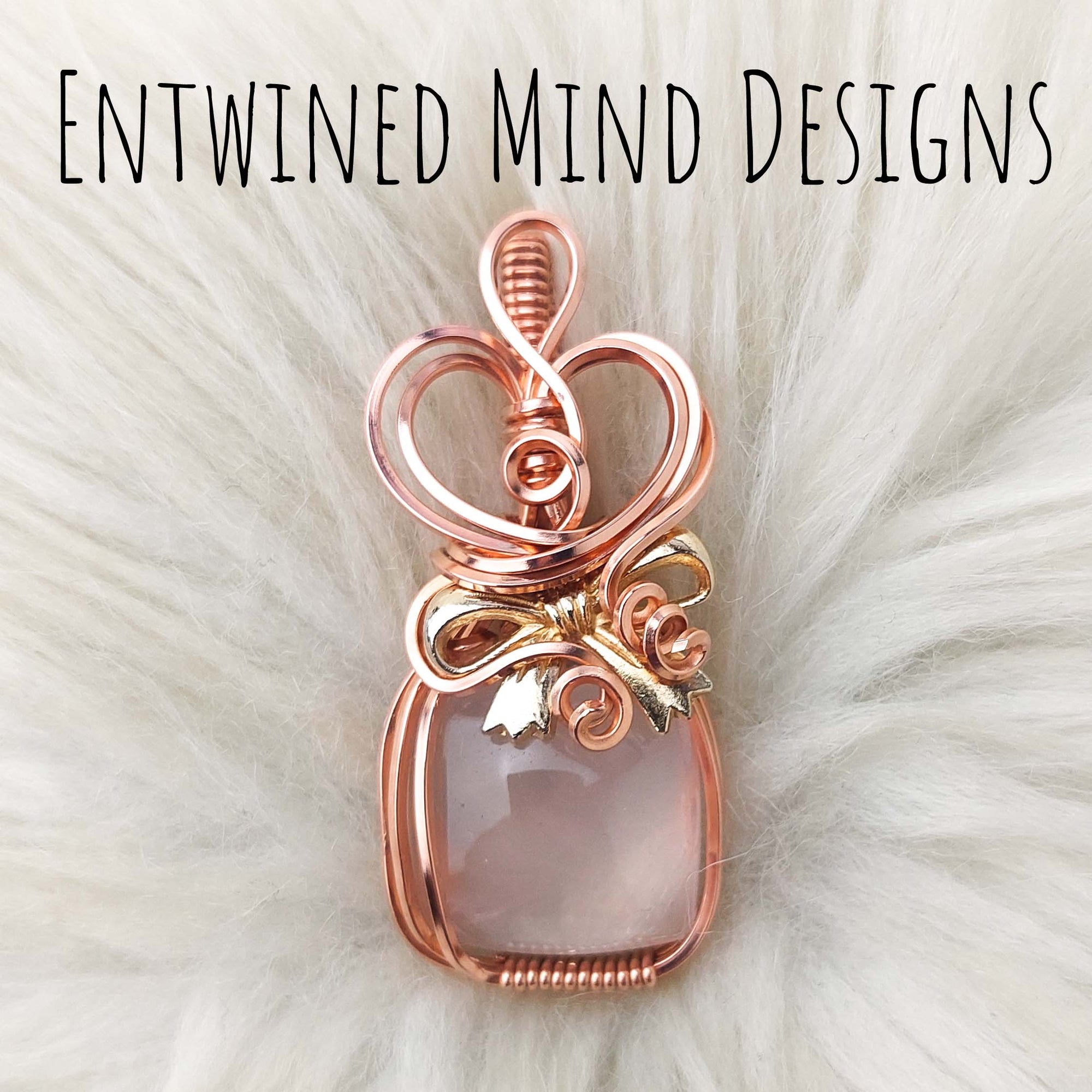 Rose Quartz Present Pendant In Copper